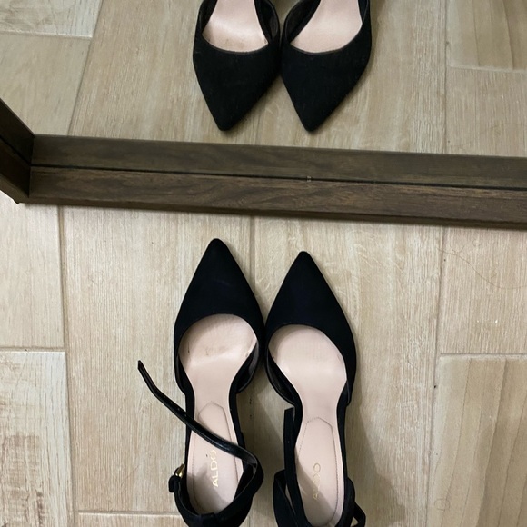 ALDO black velvet heel - Picture 2 of 4
